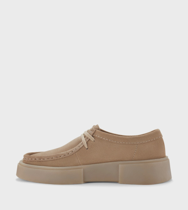 Clarks  Loafers & Moccasins - Beige undefined
