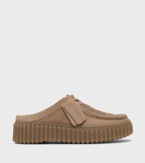 Clarks  Casual Slip-ons - Brown Casual Slip-ons