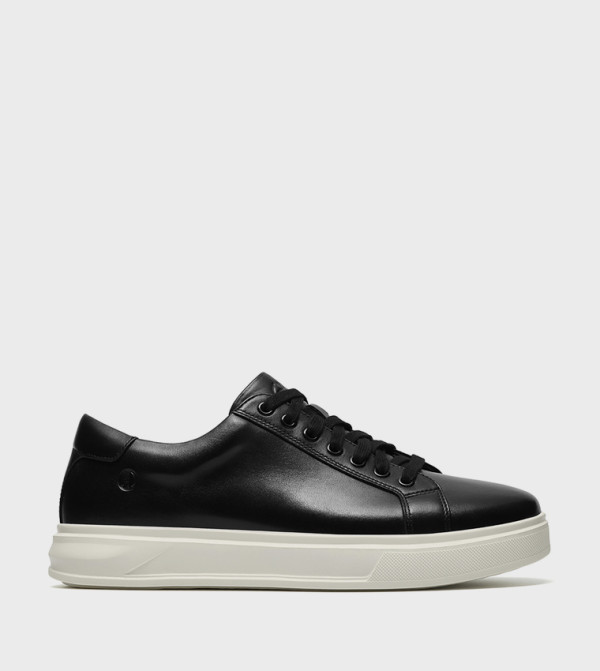 Clarks  Sneakers - Black Low Top