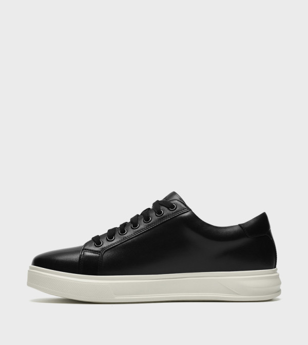 Clarks  Sneakers - Black Low Top