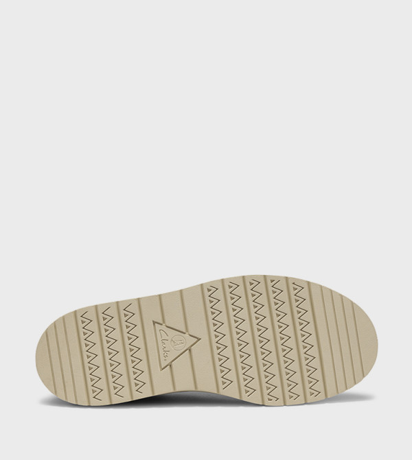 Clarks Sneakers - Olive Low Top
