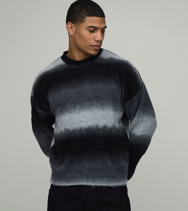 بوهو مان بوهو مان - فحمي Round Neck Sweaters