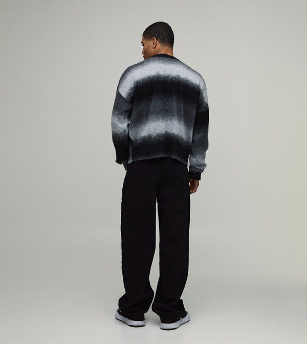 بوهو مان بوهو مان - فحمي Round Neck Sweaters