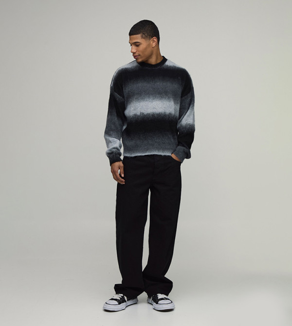 بوهو مان بوهو مان - فحمي Round Neck Sweaters