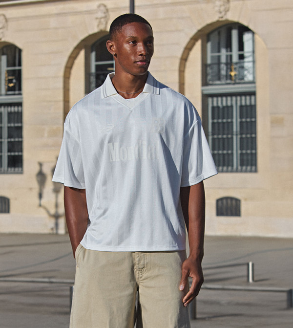 boohooMAN  - White V-Neck T-Shirts