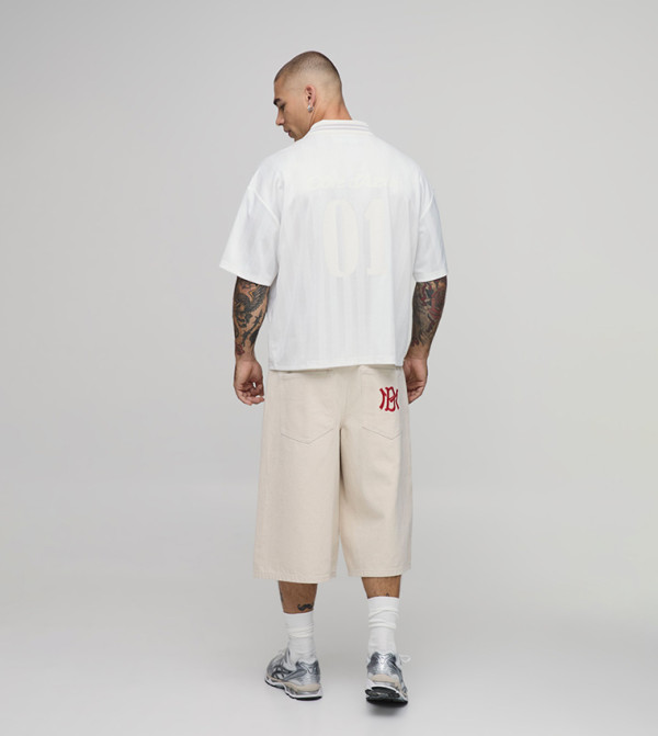 boohooMAN  - White V-Neck T-Shirts