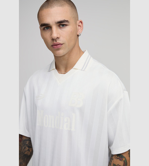 boohooMAN  - White V-Neck T-Shirts