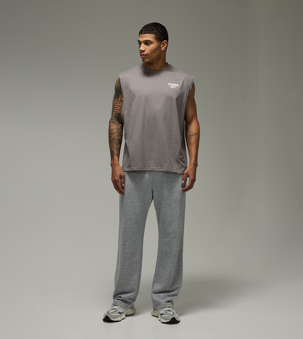 تريننج ديبت.  تيشيرتات وفانيلات  - رمادي T-Shirts & Vests