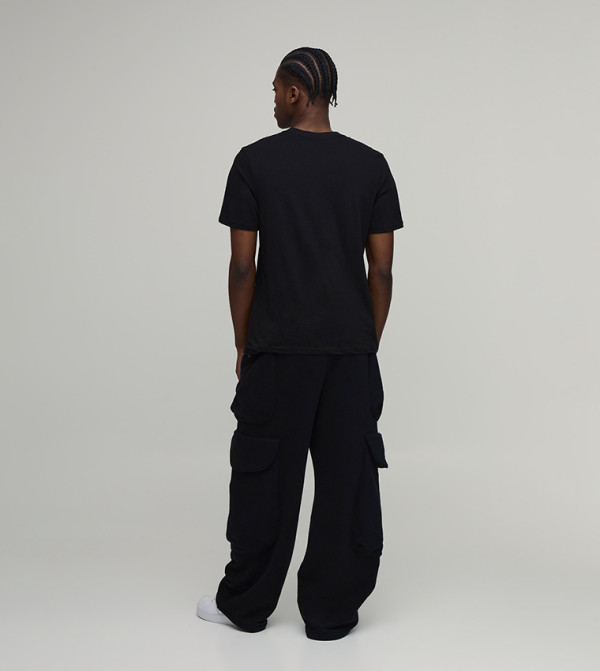 بوهو مان بوهو مان - أسود Round Neck T-Shirts