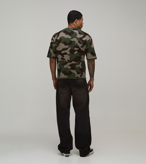 بوهو مان بوهو مان - أخضر Round Neck T-Shirts