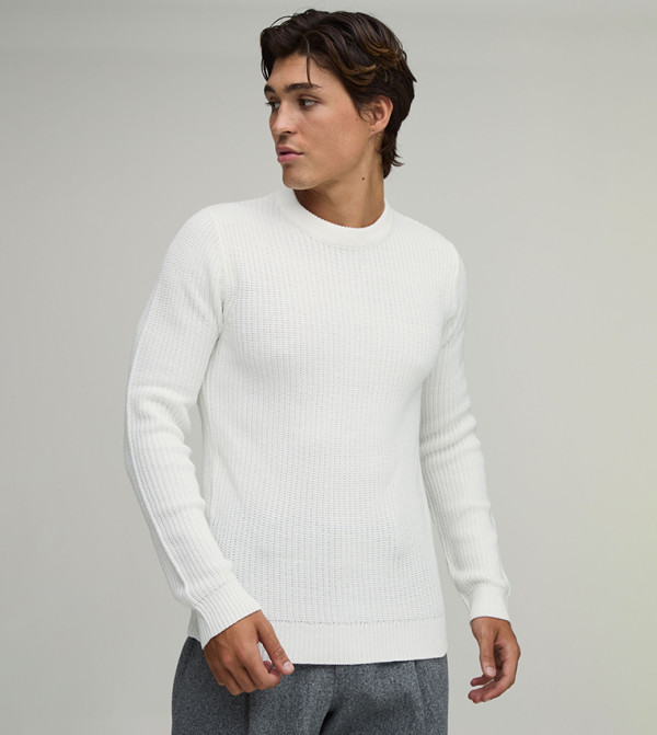 بوهو مان  سترات و كارديغانات  - أبيض Round Neck Sweaters