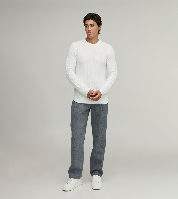 بوهو مان  سترات و كارديغانات  - أبيض Round Neck Sweaters