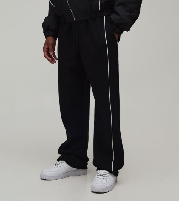 boohooMAN  Pants & Chinos - BLACK Casual Pants