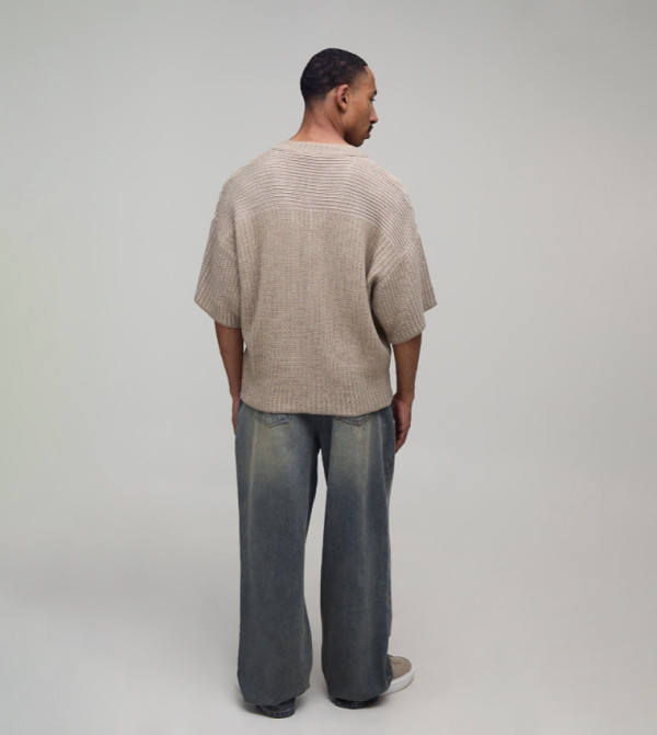 بوهو مان  سترات بياقة V  - بيج V-neck Sweaters