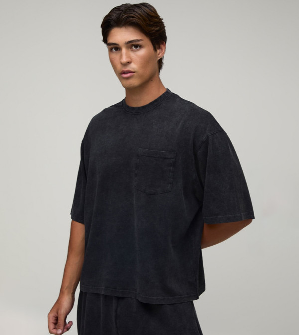 بوهو مان بوهو مان - أسود Round Neck T-Shirts