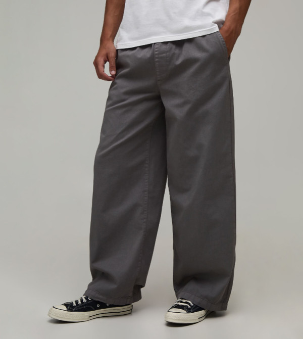 boohooMAN Casual Pants - Grey Casual Pants