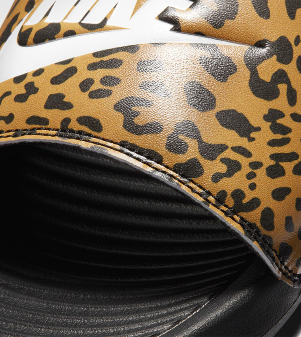 Nike  - Yellow Slides