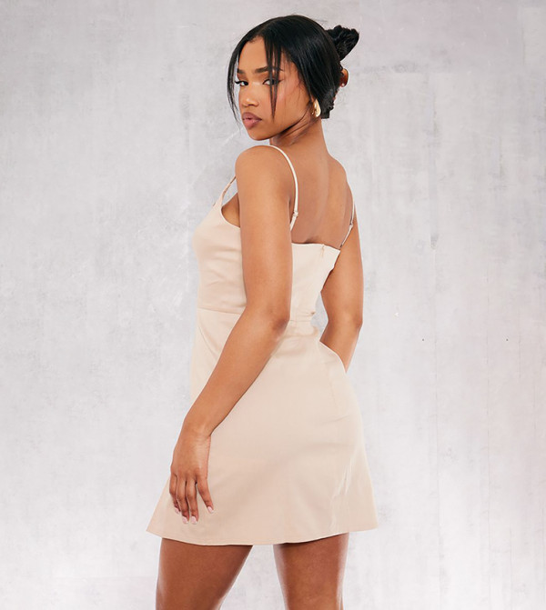 PrettyLittleThing PrettyLittleThing - Beige Mini Dresses