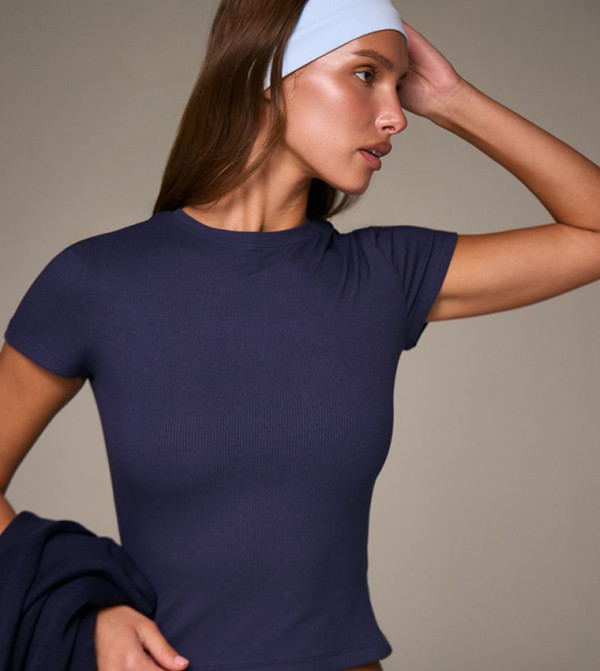 بريتي ليتل ثينغ  توبات قصيرة - كحلي Cropped Tops