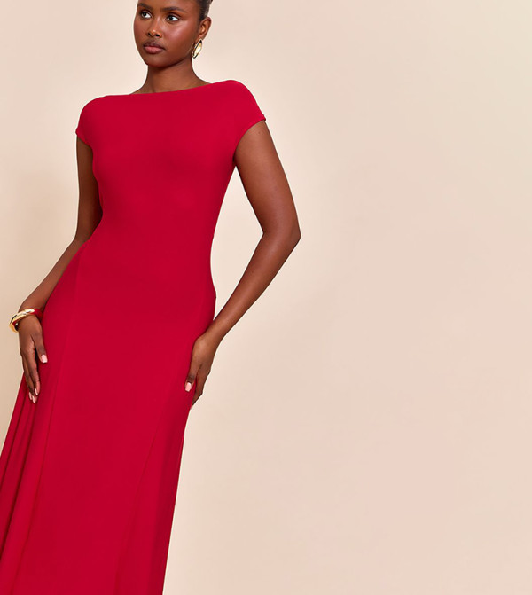 PrettyLittleThing PrettyLittleThing - Red Maxi Dresses