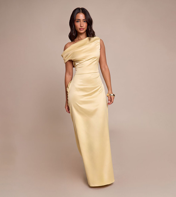 بريتي ليتل ثينغ بريتي ليتل ثينغ - أصفر Maxi Dresses