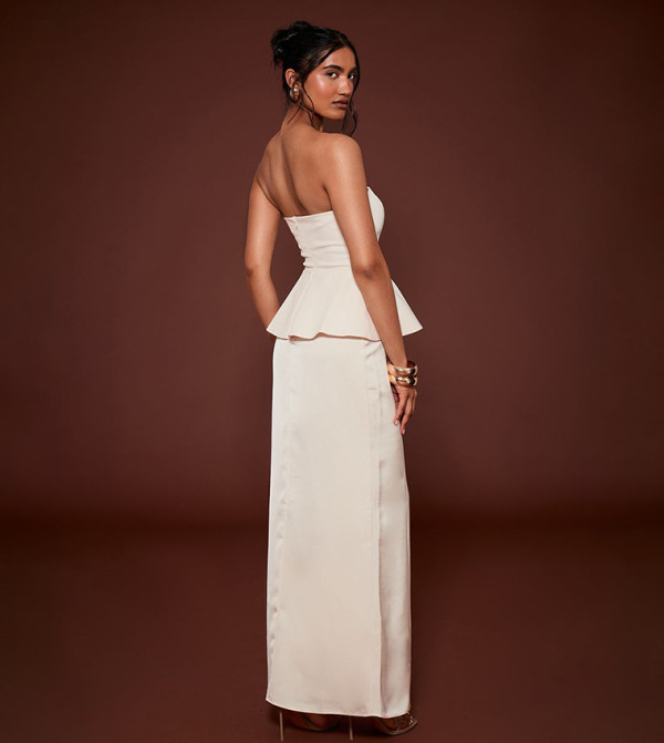 PrettyLittleThing  peplum-play - Cream Maxi Dresses