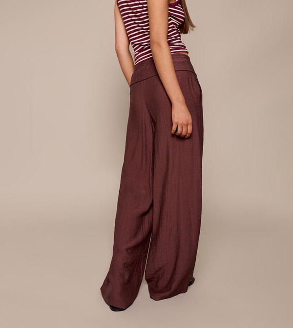 PrettyLittleThing PrettyLittleThing - Brown Casual Pants