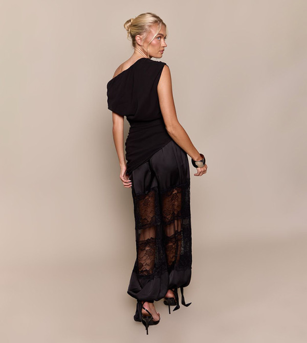 PrettyLittleThing PrettyLittleThing - BLACK Casual Pants