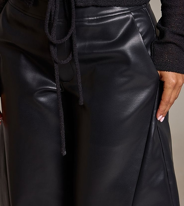 PrettyLittleThing PrettyLittleThing - BLACK Casual Pants