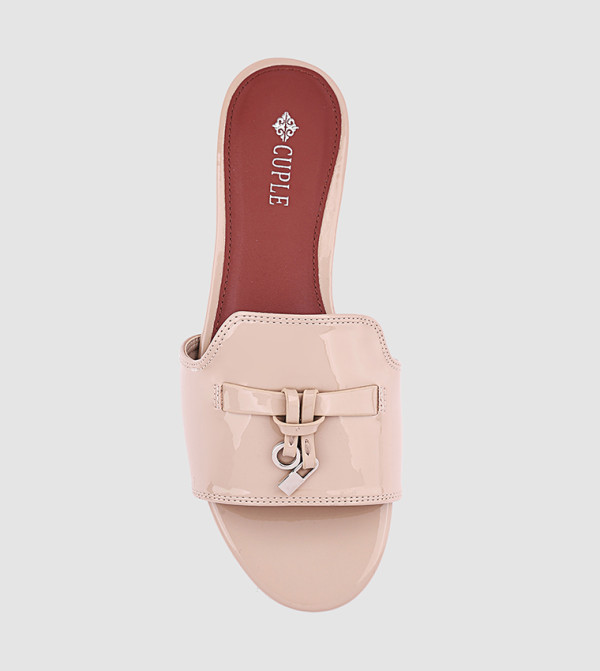 Cuple Cuple - Nude Flat Sandals