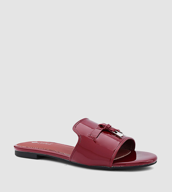 Cuple Cuple - Maroon Flat Sandals