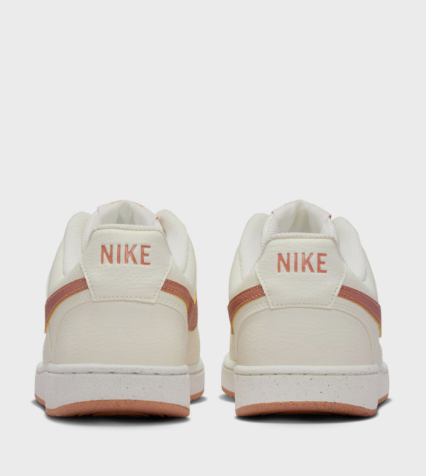 Nike Nike - Beige Low Top