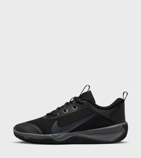 Nike sport-and-active-play - Black Low Top