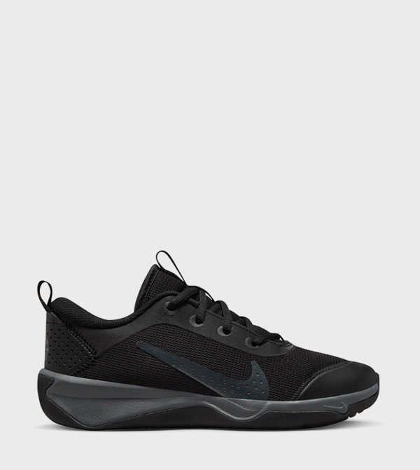 Nike sport-and-active-play - Black Low Top