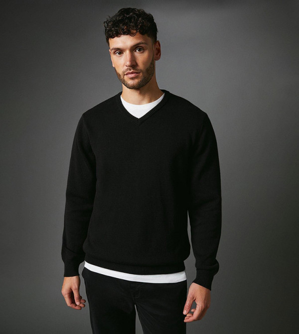 Maine V-neck Sweaters - BLACK V-neck Sweaters