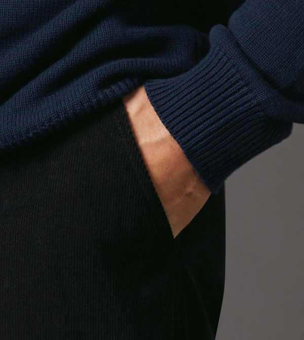 ماين - اوتليت  - أسود Chinos