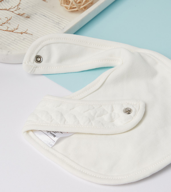 BABIES & MORE  Bibs & Hanky - White Bibs & Hanky