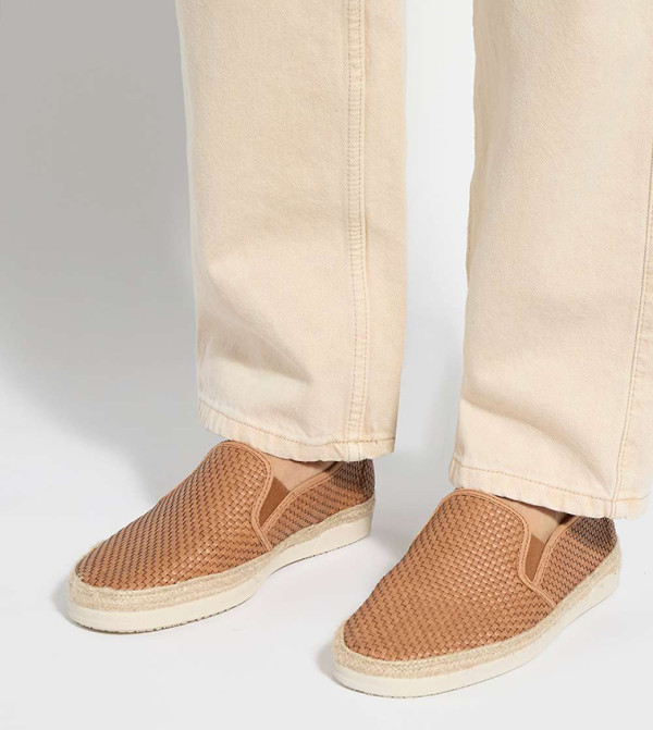 ديون لندن  أحذية سهلة الارتداء - حنطي أحذية إسبادريل