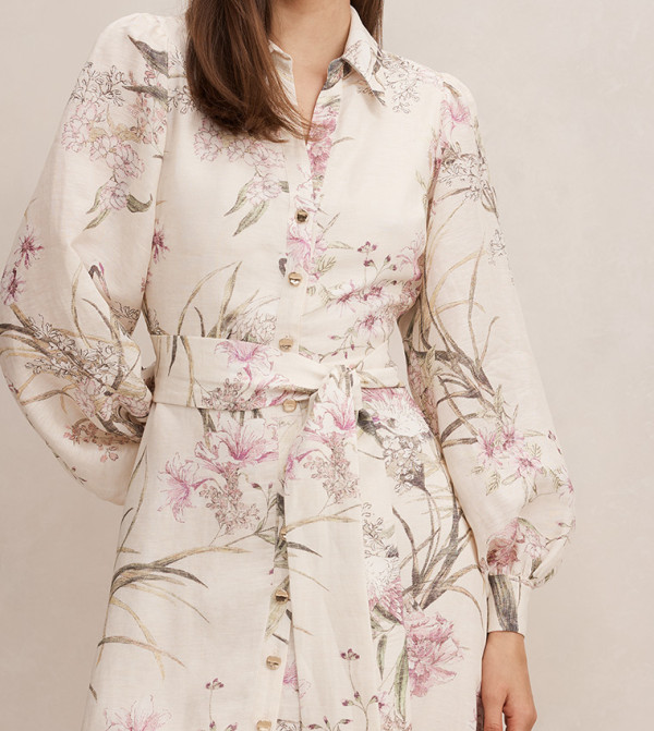 فوريفر نيو  فساتين - كريمي  Shirt & T-Shirt Dresses