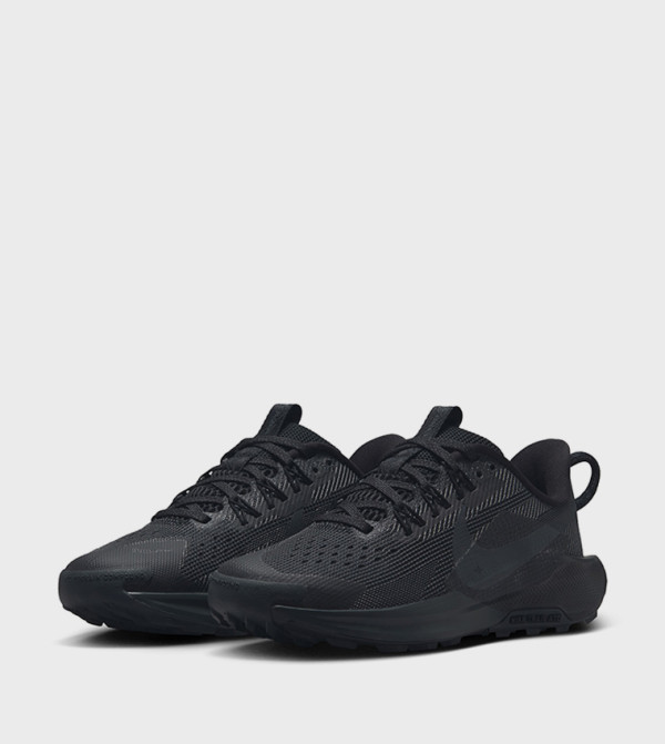 Nike  - Black Low Top