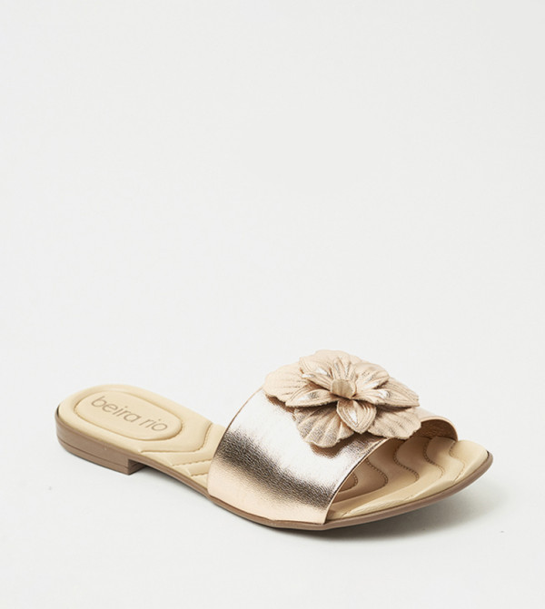 Beira Rio Beira Rio - Gold Flat Sandals