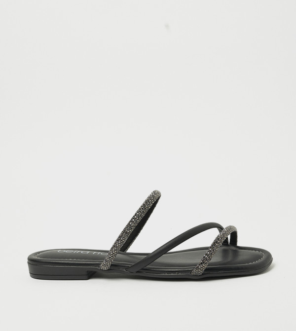 Beira Rio Beira Rio - Black Flat Sandals