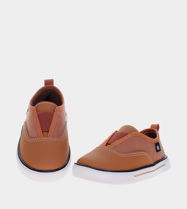 MOLEKINHO MOLEKINHO - Tan Casual Slip-On's