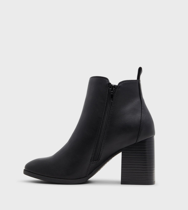 كول ات سبرنج  أحذية الكاحل - أسود Ankle length Boots