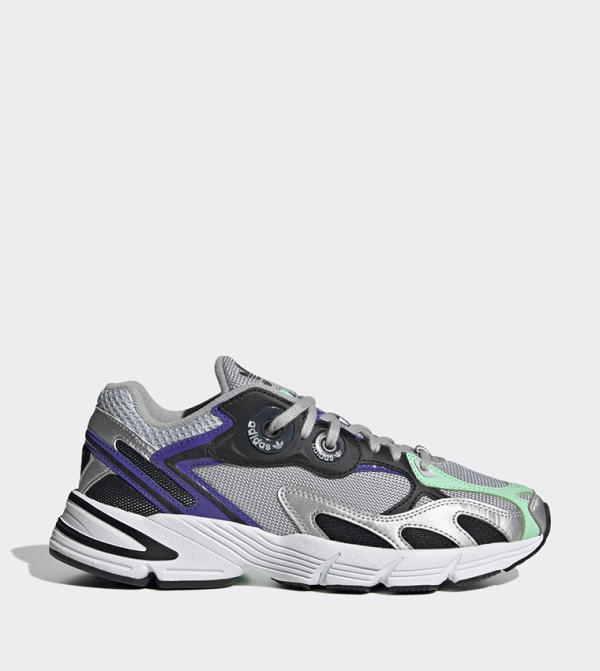 Adidas Sports - Silver Low Top