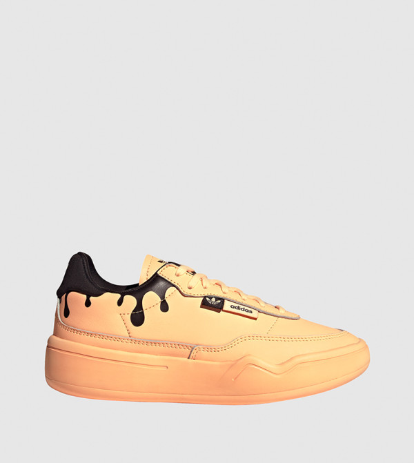 Adidas shoes adidas - Orange Walking Shoes