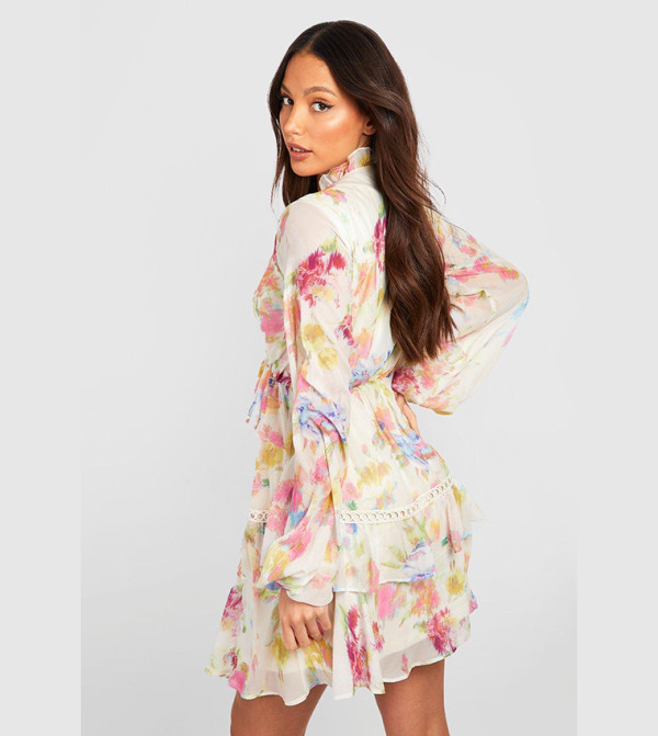 boohoo  statement-sleeve-babydoll - White Casual Dresses