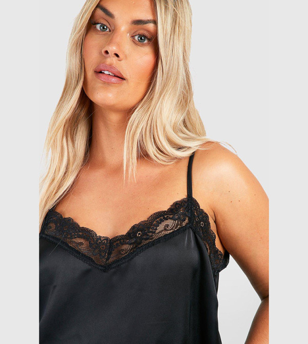 بوهو  مقاس كبير - أسود بلايز وقمصان