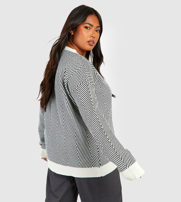 boohoo  Plus Size - Black Sweaters & Cardigans