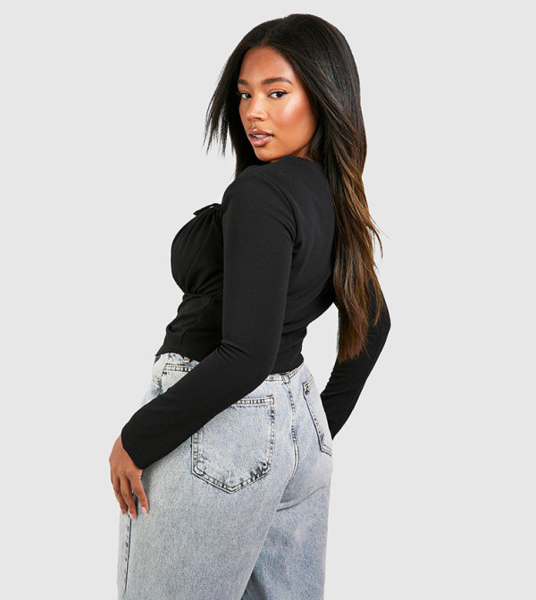 boohoo  Plus Size - Black Tops & T-shirts